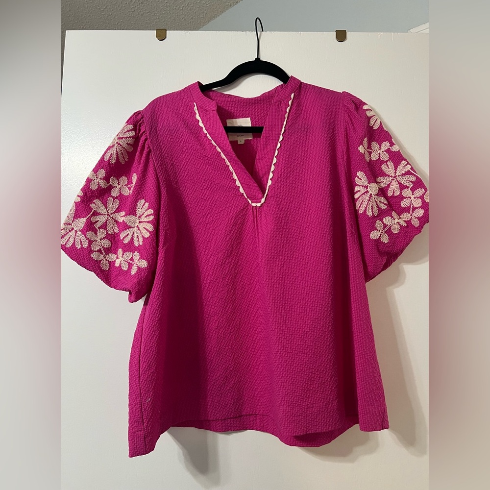 Umgee Magenta Blouse with Cream Floral Sleeves